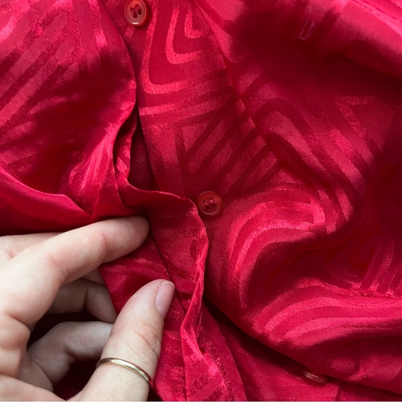 Read silky vintage blouse - Picture 5 of 6